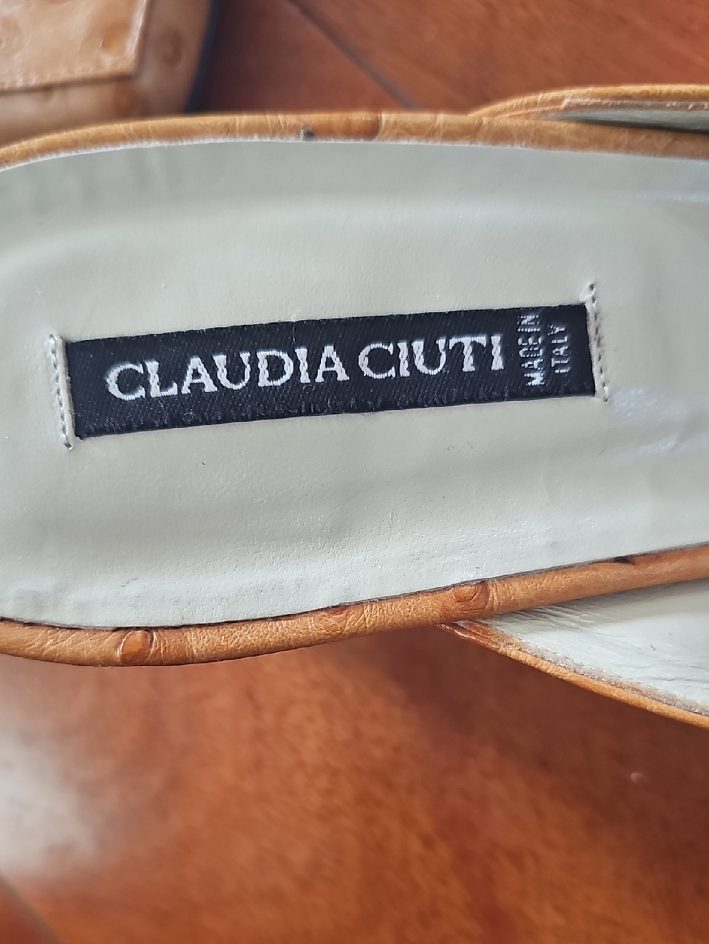 Claudia Ciuti Ostrich-Embossed Camel Leather Mules With Square Toe Sz 10 NWOT - Picture 2 of 12